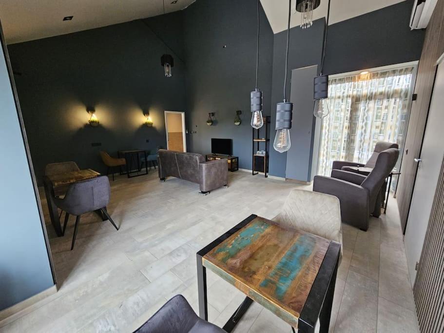 アウドルプ Voormalig Politiebureau Gebruik Welnesstuin Tegen Betaling Bed & Breakfast エクステリア 写真